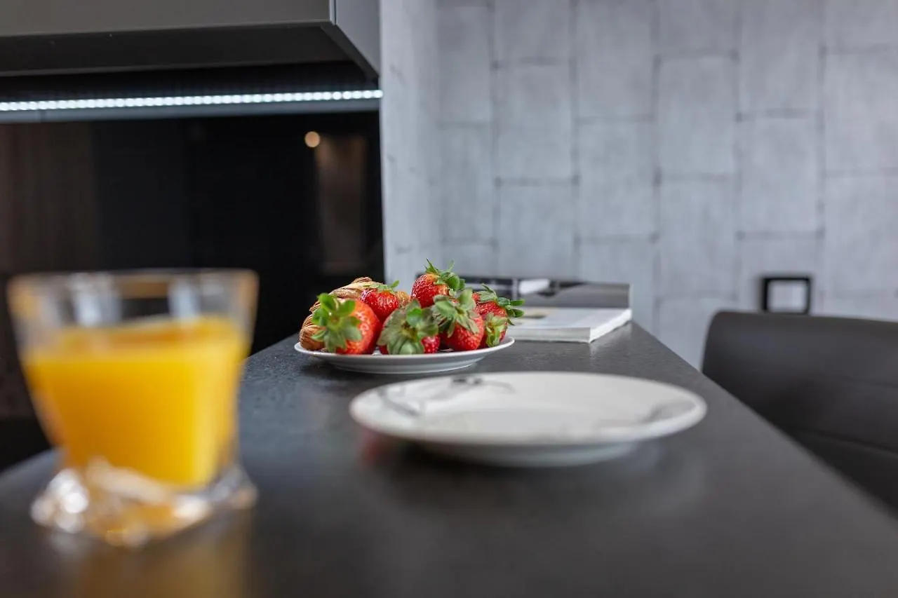 Aparthotel New Lux Breslavia
