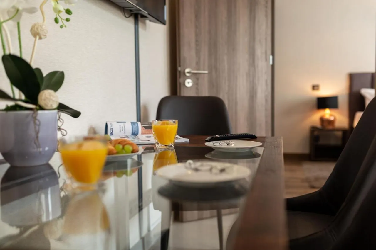 Aparthotel New Lux Breslavia